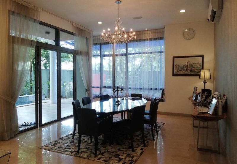The Residence Mont Kiara-furnished, good condition