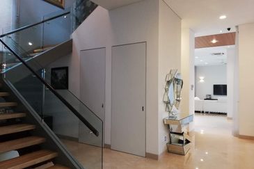 The Residence Mont Kiara-furnished, good condition