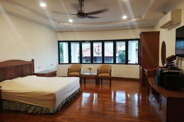 Tropicana Golf -6 room, park 10 car, well maintain