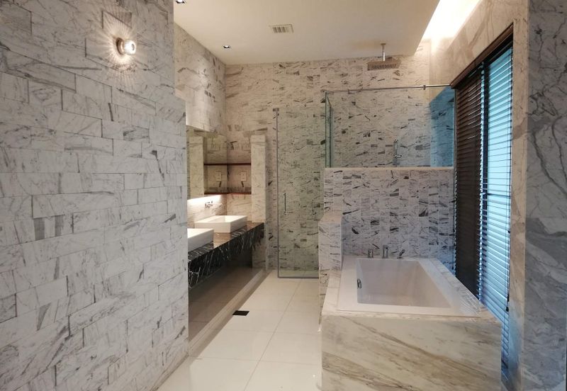 Kenny Hills - Luxury Twin Bungalow (27000sf land)