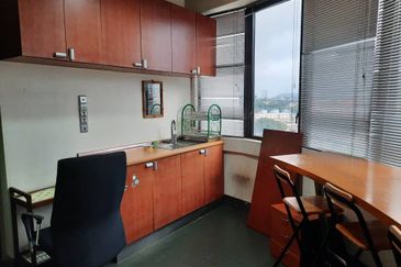 Plaza Mont Kiara - corner (furnished)