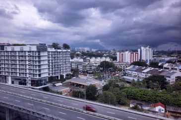 Plaza Mont Kiara - corner (furnished)