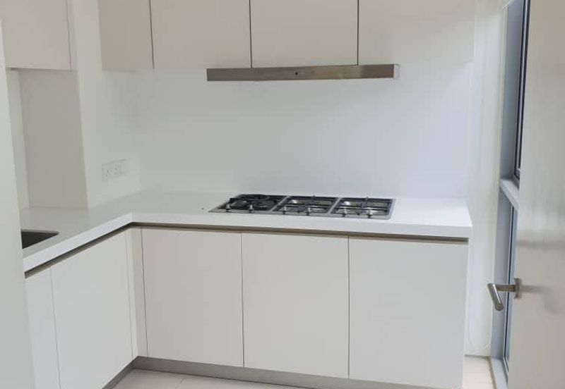 Edge of U-Thant - Gated, furnished