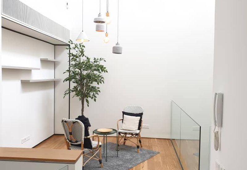 Edge of U-Thant - Gated, furnished