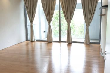 Edge of U-Thant - Gated, furnished