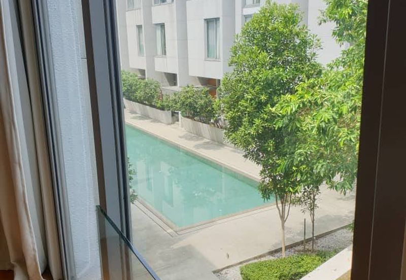 Edge of U-Thant - Gated, furnished