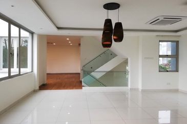 Seputeh Point - guarded, 2 master suite, greenery