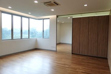 Seputeh Point - guarded, 2 master suite, greenery