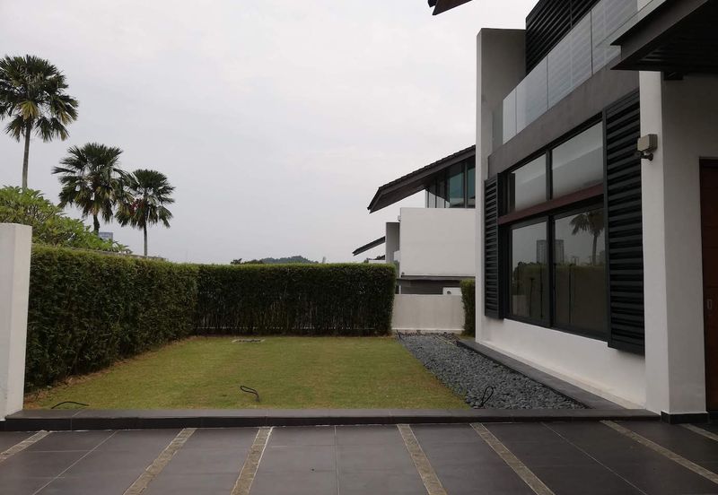 Bangsar - pool, lift (quiet) [Tenanted]