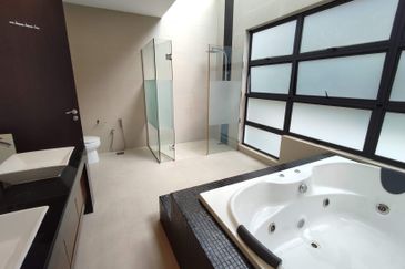 DH - newly refurbished, 7 rooms, KLCC view