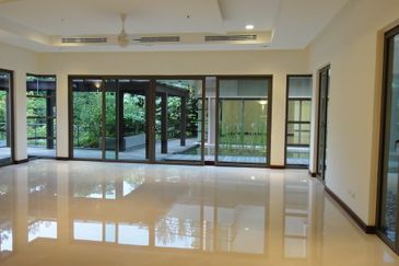 Kenny Hills- Luxury Twin Bungalow (27000sf land)