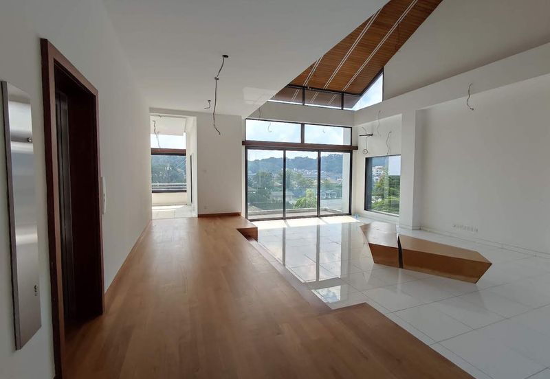 Bangsar - pool, lift (quiet) [Tenanted]