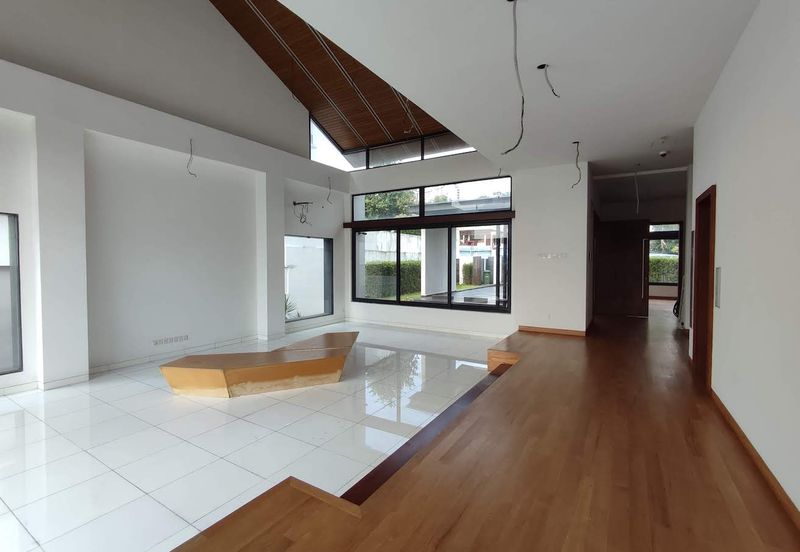 Bangsar - pool, lift (quiet) [Tenanted]