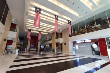 [MSC, LRT] PJ33 (Jaya 33)- customer service centre