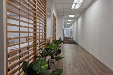 [MSC, LRT] PJ33 (Jaya 33)- customer service centre