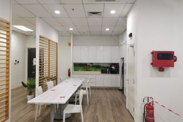 [MSC, LRT] PJ33 (Jaya 33)- customer service centre