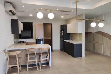 Bukit Pantai - KLCC view, rooftop pool