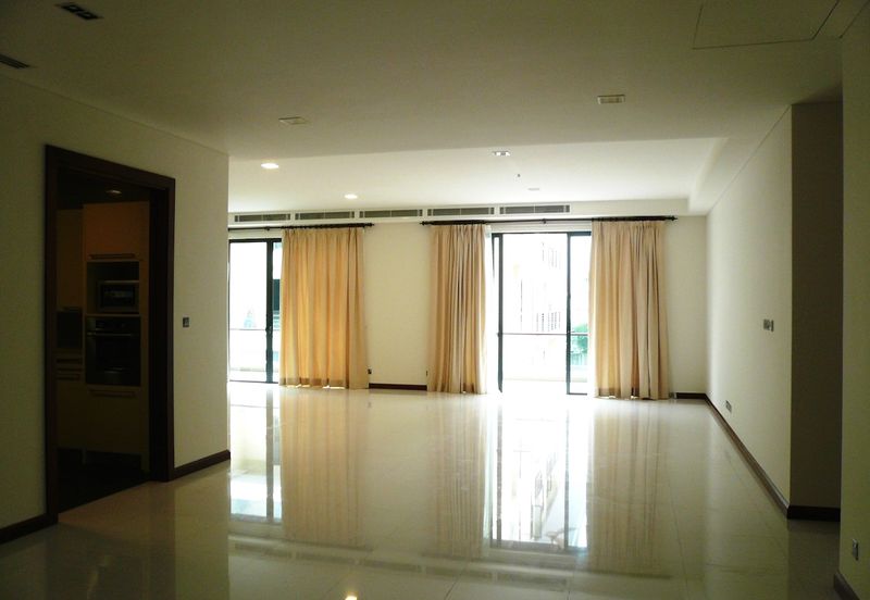 Madge Residence - low density, quiet