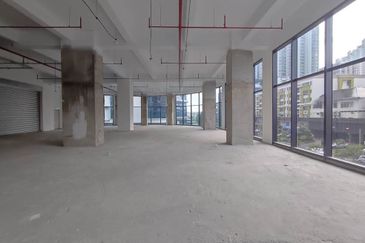 Mall - [New] School, wellness, showroom (50000sf)