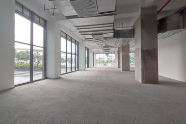 Mall - [New] Whole floor - School, wellness, showroom 