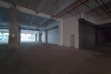 Mall - [New] Whole floor - School, wellness, showroom 