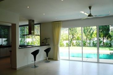 DH - 12000sf land (6 rooms, park 6 cars)  KLCC view