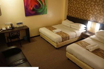 Melaka Hotel (35 rooms with lift) 