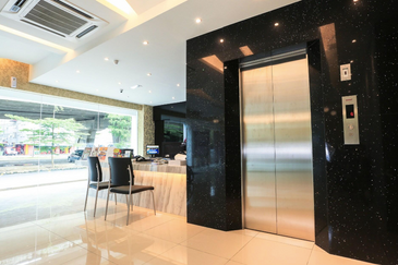 Melaka Hotel (48 rooms with lift) 