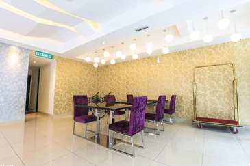 Melaka Hotel (48 rooms with lift) 