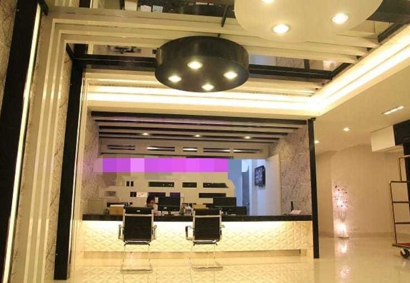 Melaka Hotel (2 star, 51 rooms with lift) 