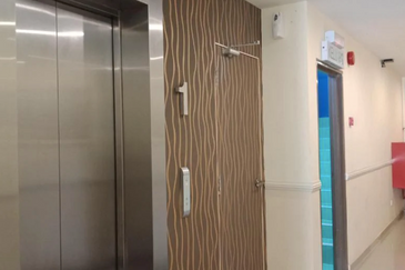 Melaka Hotel (36 rooms with lift) Tenanted