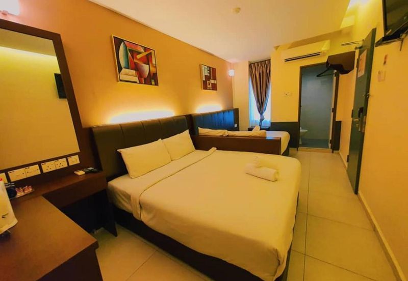 Melaka Hotel (36 rooms with lift) Tenanted