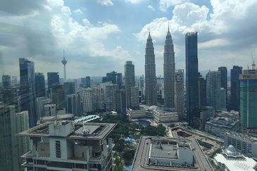 NAZA - Sky dining, showroom, gallery (KLCC, TRX, Merdeka 118, Golf course view)