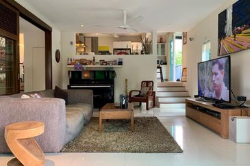 Bangsar - Night guard, modern, quiet