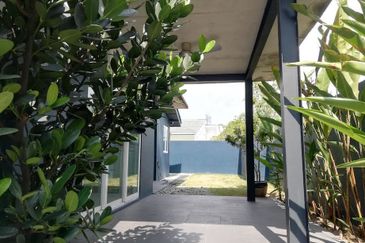 Bangsar - Night guard, modern, quiet