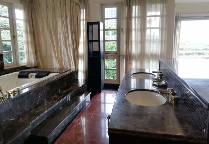 Bangsar Hill - guarded, hilltop, infinity pool, fantastic view