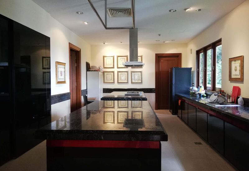 Bangsar Hill - guarded, hilltop, infinity pool, fantastic view