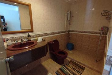 Medang townhouse (extended, 3300sf)