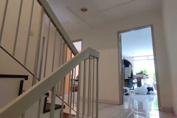 Medang townhouse (extended, 3300sf)