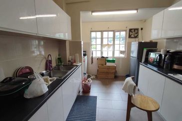 Medang townhouse (extended, 3300sf)