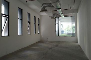 Hidden bar (with drop off access)