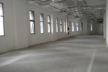 Hidden bar (with drop off access)