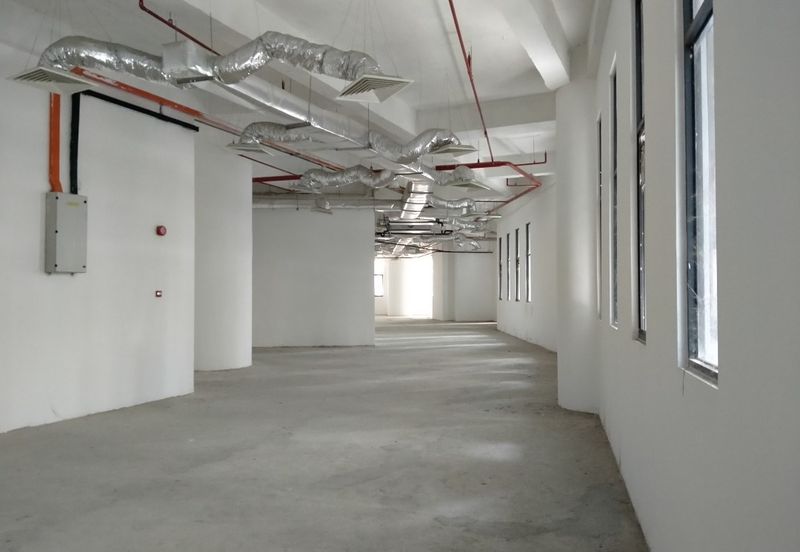 Hidden bar (with drop off access)