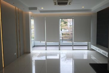 Seputeh Point - guarded, greenery 