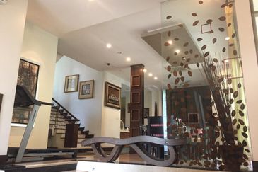 KIARAHILLS - Gated, near shops