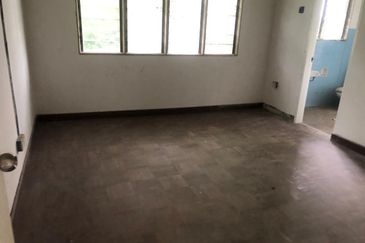 Good Buy! Gurney - KLCC view, flat land (15000sf @ RM490psf)