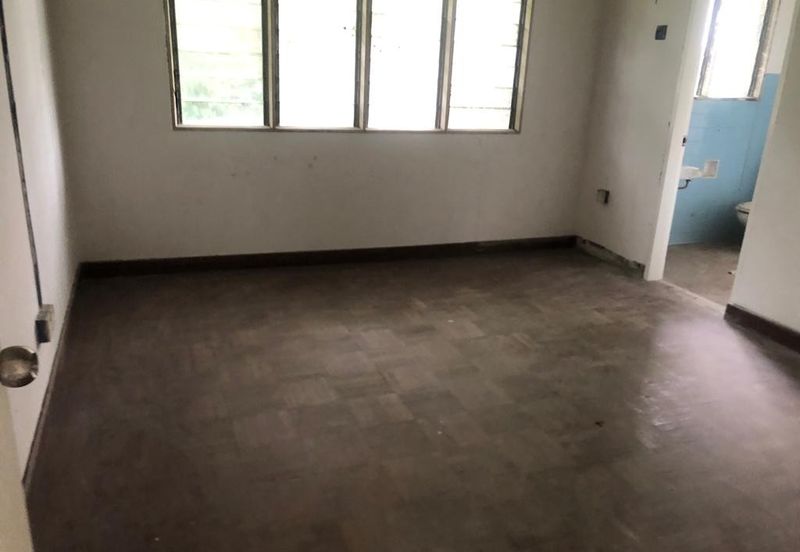 Good Buy! Gurney - KLCC view, flat land (15000sf @ RM490psf)