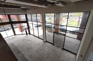 GF - road frontage (for showroom, bank)