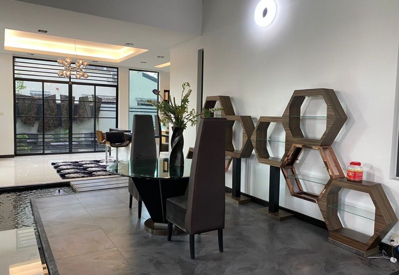 PJ - Modern (Home/Office)