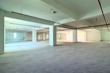 Taipan Business Centre, USJ 10